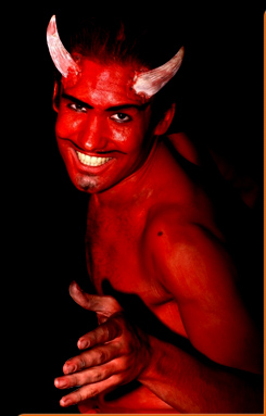 Samu Samsara als Diabolo